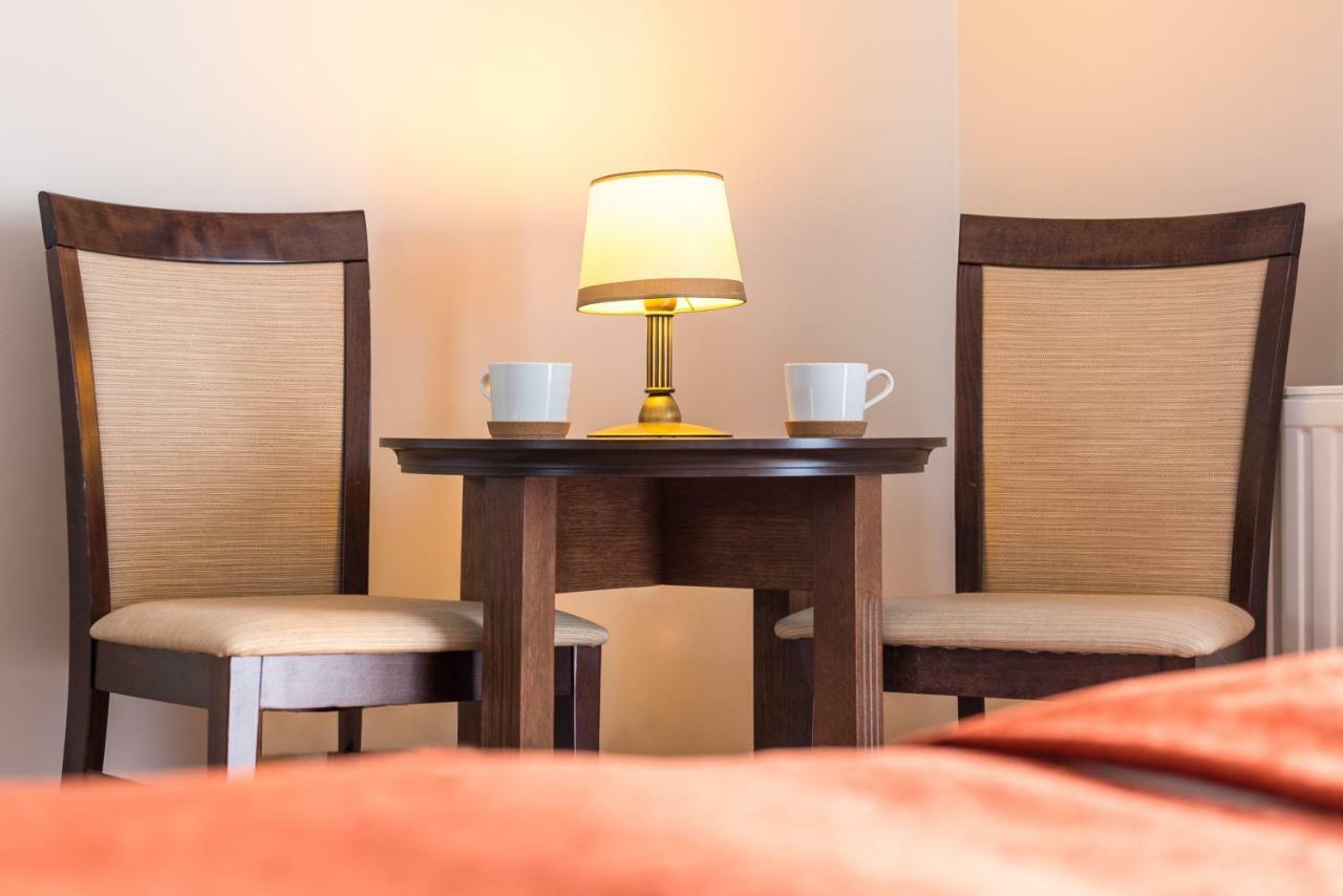 Airpark Hotel 2*